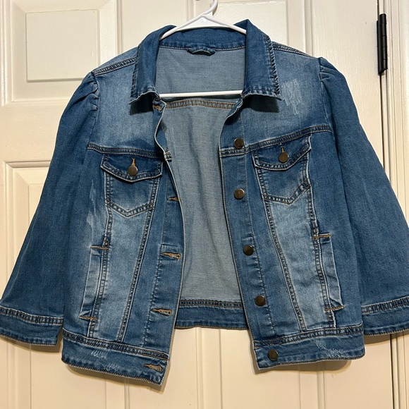 Jackets & Blazers - Womens Jean jacket size medium